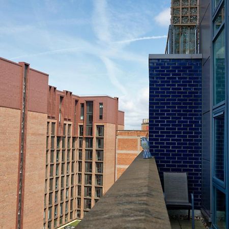 Sidemersey Livings- Convenient 1-Bedroom Flat With A View, Central Ливерпуль Экстерьер фото