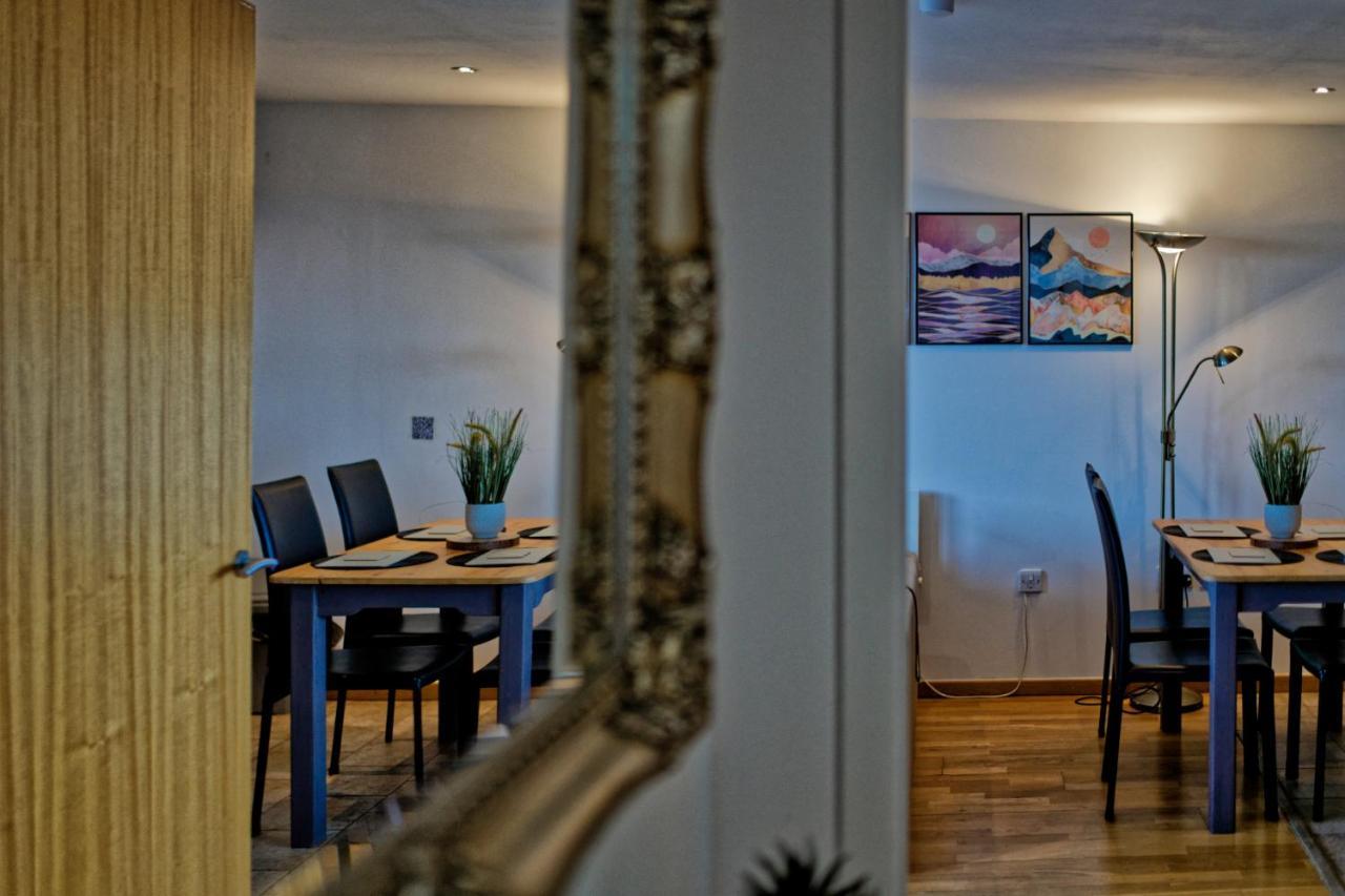 Sidemersey Livings- Convenient 1-Bedroom Flat With A View, Central Ливерпуль Экстерьер фото