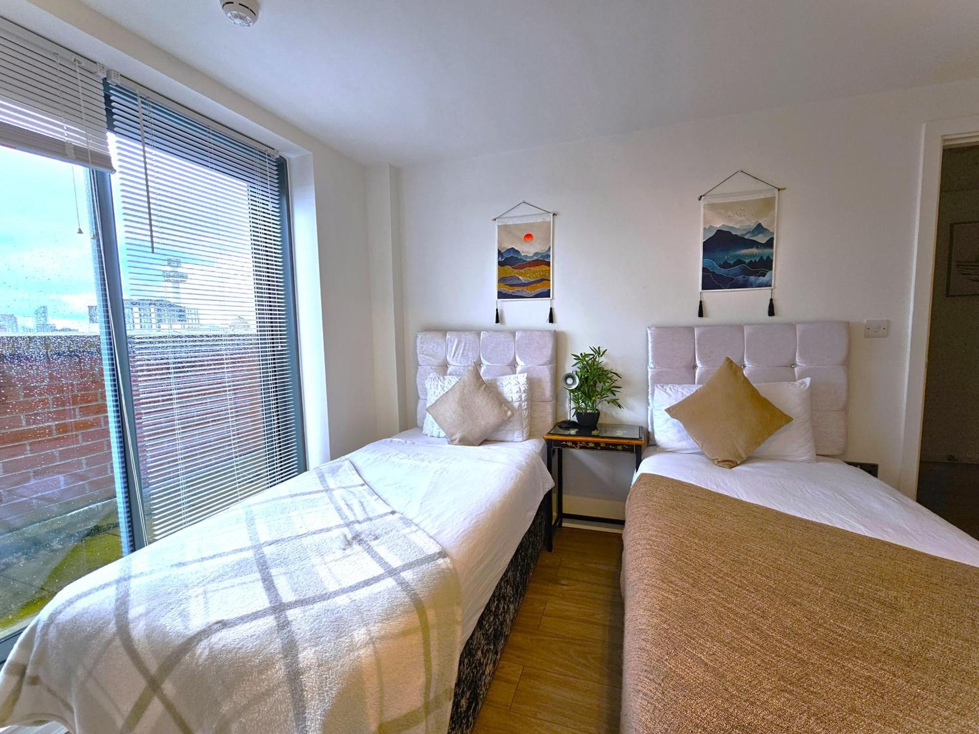 Sidemersey Livings- Convenient 1-Bedroom Flat With A View, Central Ливерпуль Экстерьер фото